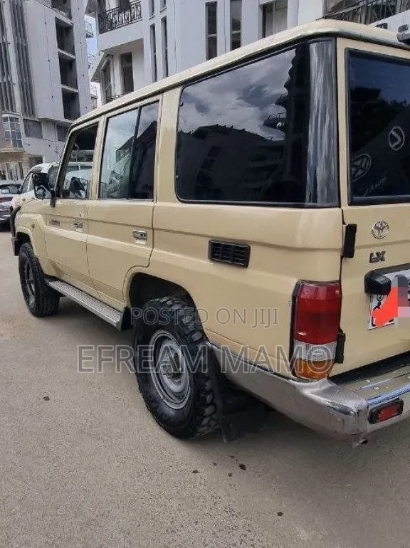 Toyota Land Cruiser 2013 Beige