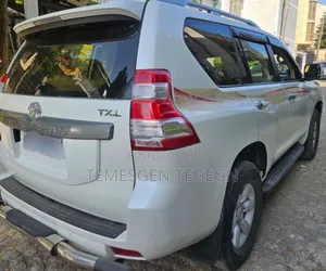 Toyota Land Cruiser 2015 White
