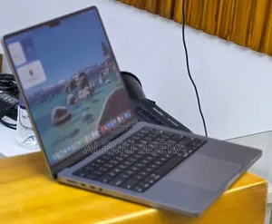 New Laptop Apple MacBook Pro M1 16GB Apple M1 Pro SSD 512GB