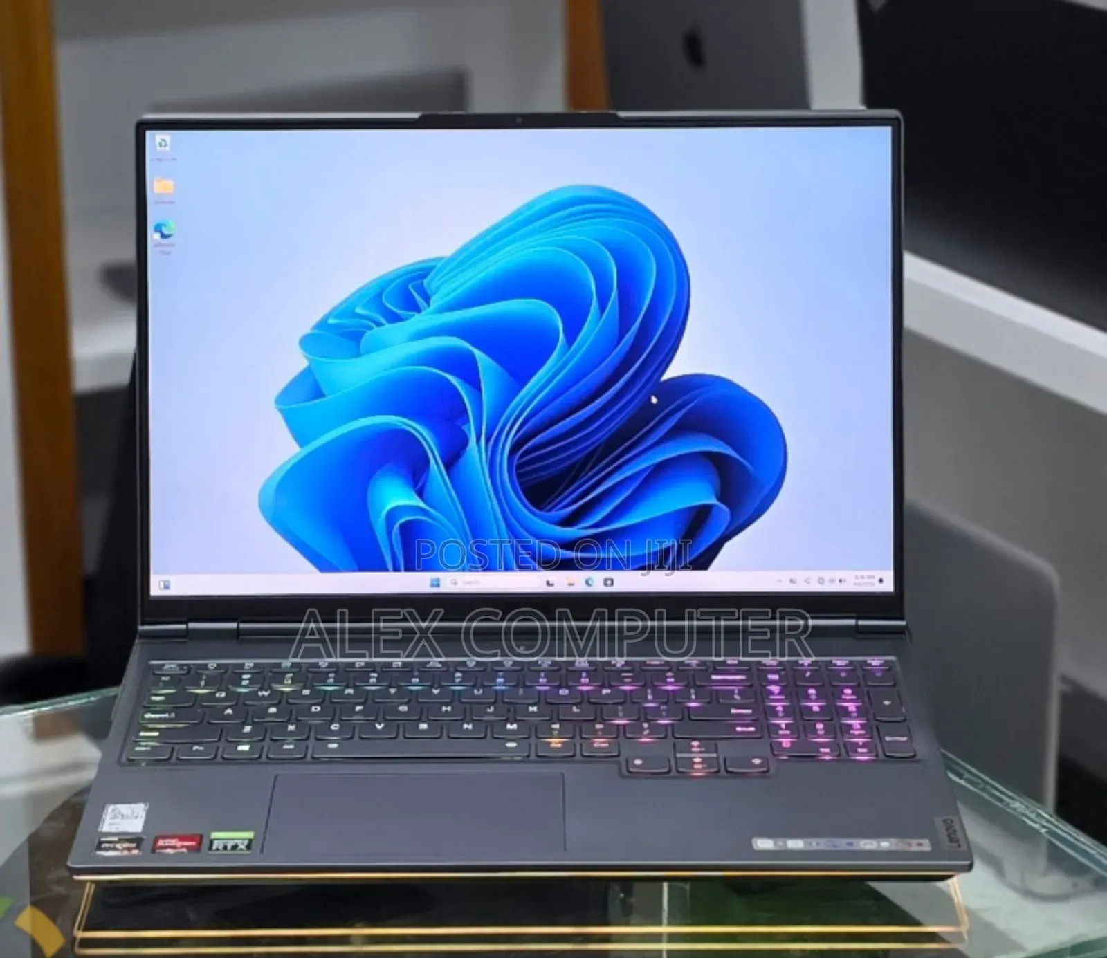 New Laptop Lenovo 16GB AMD Ryzen 9 SSD 1T