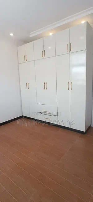 Furnished 3bdrm House in Condominium, Bole for sale