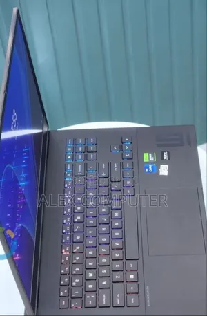 New Laptop HP Omen 16 16GB Intel Core i7 SSD 1T