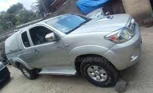 Toyota Hilux 2007 Silver