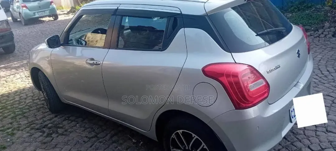 Suzuki Swift RS 2022 Silver