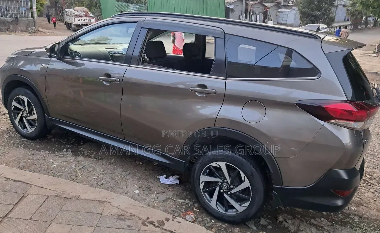 Toyota Rush 2022 Gray