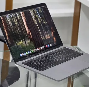 New Laptop Apple MacBook Pro 2019 16GB Intel Core i7 SSD 256GB