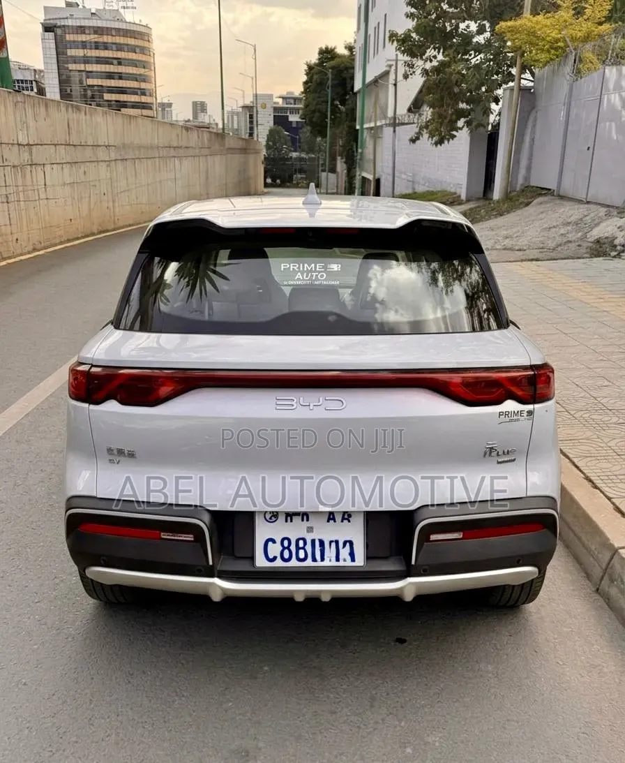 BYD Yuan Up 45 kWh FWD 2024 White