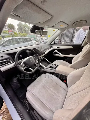 BYD Yuan Up 45 kWh FWD 2024 White