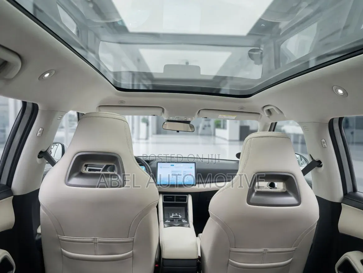 BYD Yuan Up 45 kWh FWD 2024 White