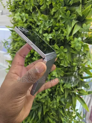 New Samsung Galaxy Z Flip6 512 GB Gray
