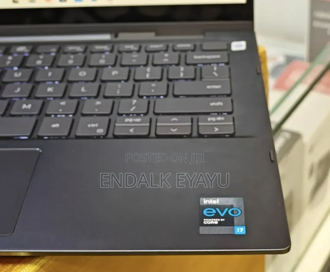 New Laptop Dell Inspiron 7306 16GB Intel Core i7 SSD 512GB
