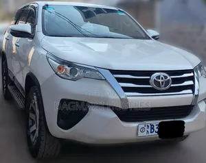 Toyota Fortuner 2.4 D AWD 2017 White