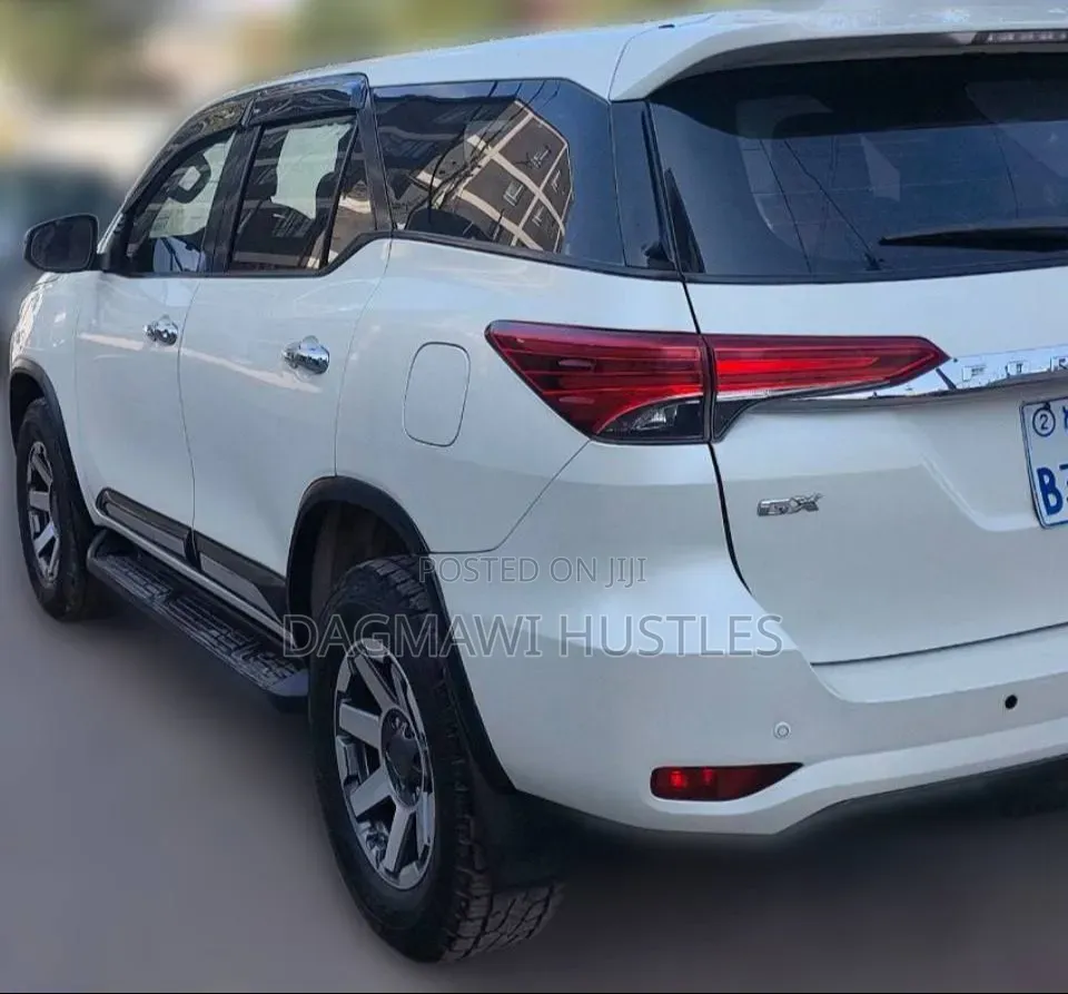 Toyota Fortuner 2.4 D AWD 2017 White