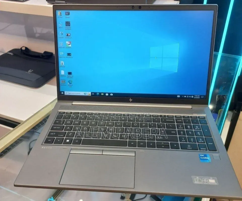 New Laptop HP ZBook 15 32GB Intel Core i9 SSD 512GB