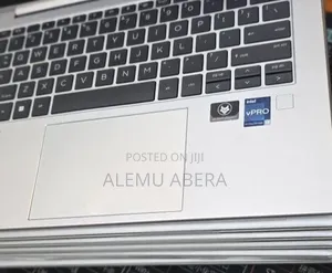 New Laptop HP EliteBook 840 G9 16GB Intel Core i7 SSD 512GB