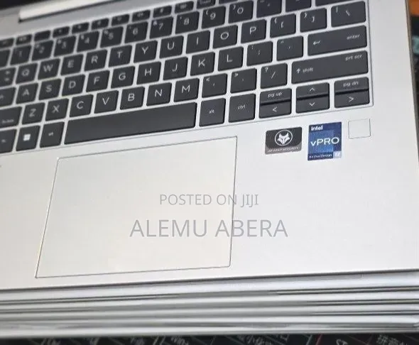 New Laptop HP EliteBook 840 G9 16GB Intel Core i7 SSD 512GB