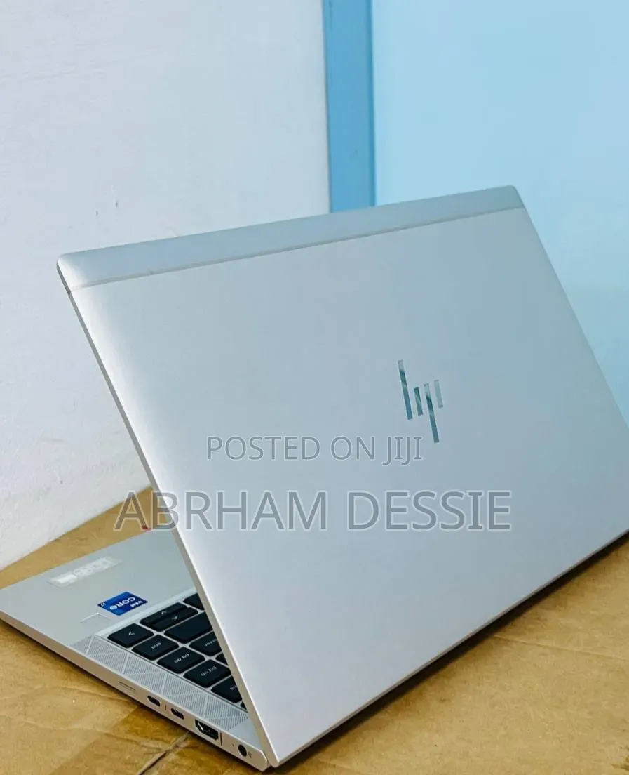 New Laptop HP EliteBook 840 G8 16GB Intel Core i7 SSD 512GB