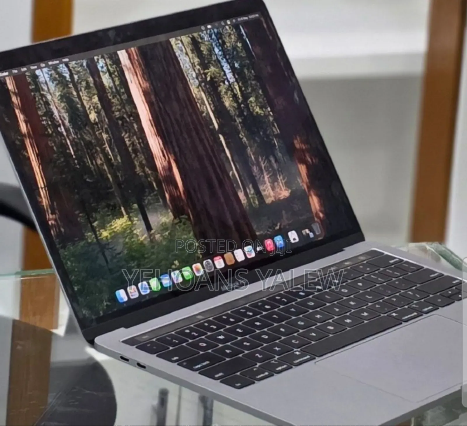 New Laptop Apple MacBook Pro 2019 16GB Intel Core i7 SSD 256GB