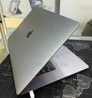 New Laptop Apple MacBook Pro 2019 32GB Intel Core i9 SSD 512GB