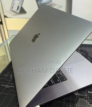 New Laptop Apple MacBook Pro 2019 32GB Intel Core i9 SSD 512GB