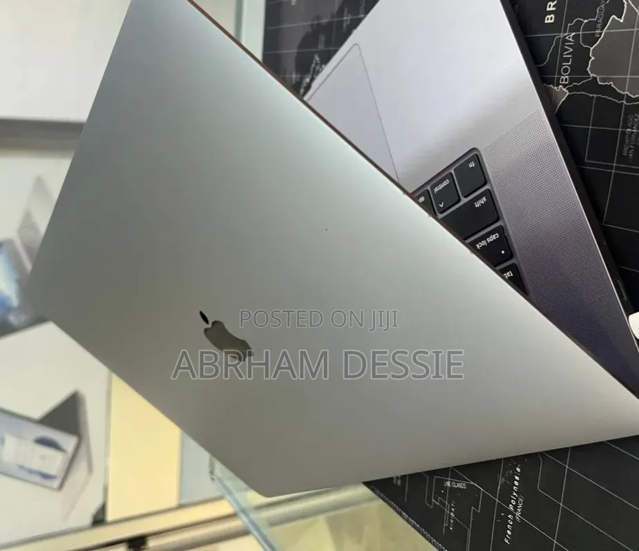 New Laptop Apple MacBook Pro 2019 32GB Intel Core i9 SSD 512GB