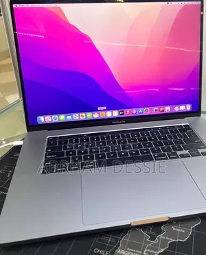 New Laptop Apple MacBook Pro 2019 32GB Intel Core i9 SSD 512GB