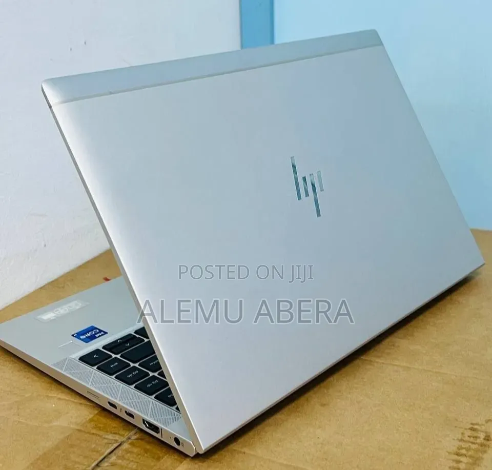 New Laptop HP EliteBook 840 G8 16GB Intel Core i7 SSD 512GB