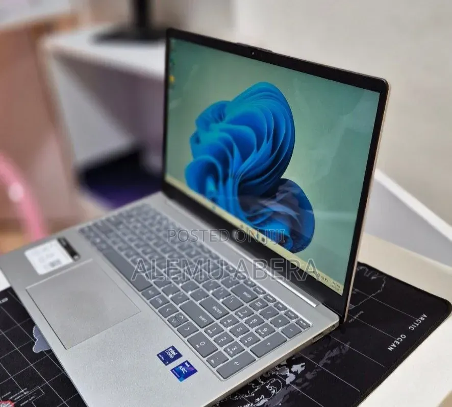 New Laptop HP 16GB Intel Core Ultra 7 SSD 512GB