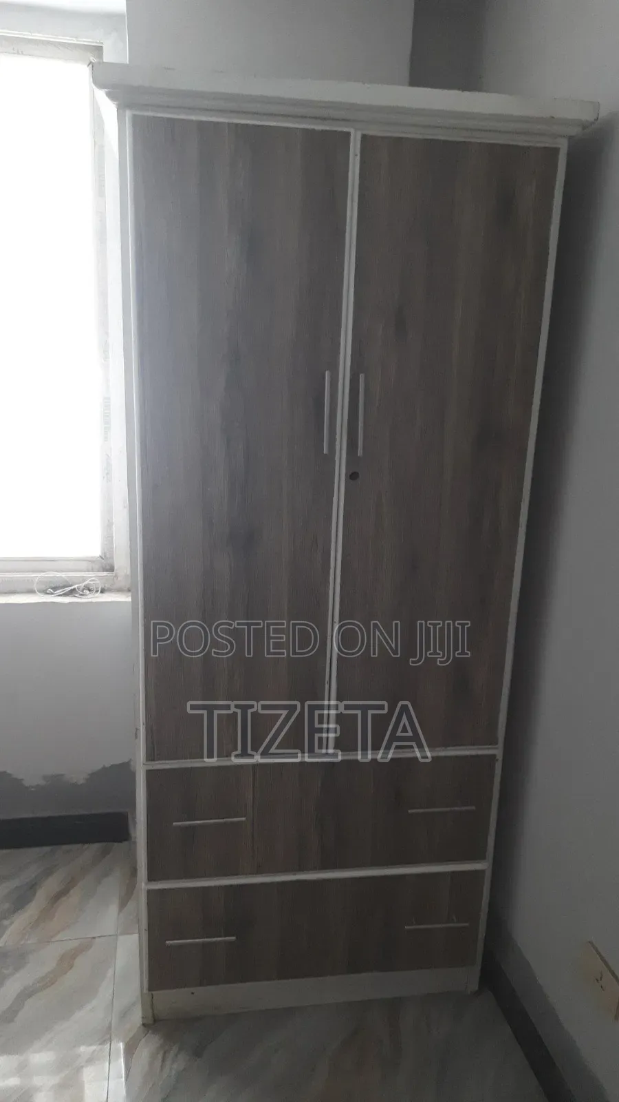 ቁምሳጥን Closet