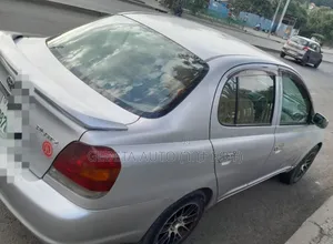 Toyota Platz 2004 Silver