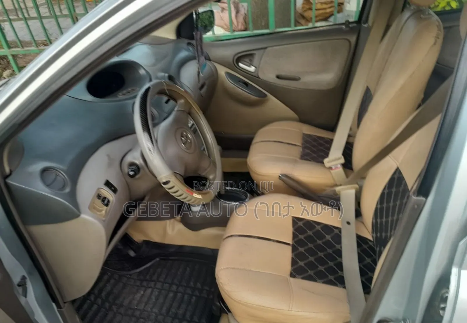 Toyota Platz 2004 Silver