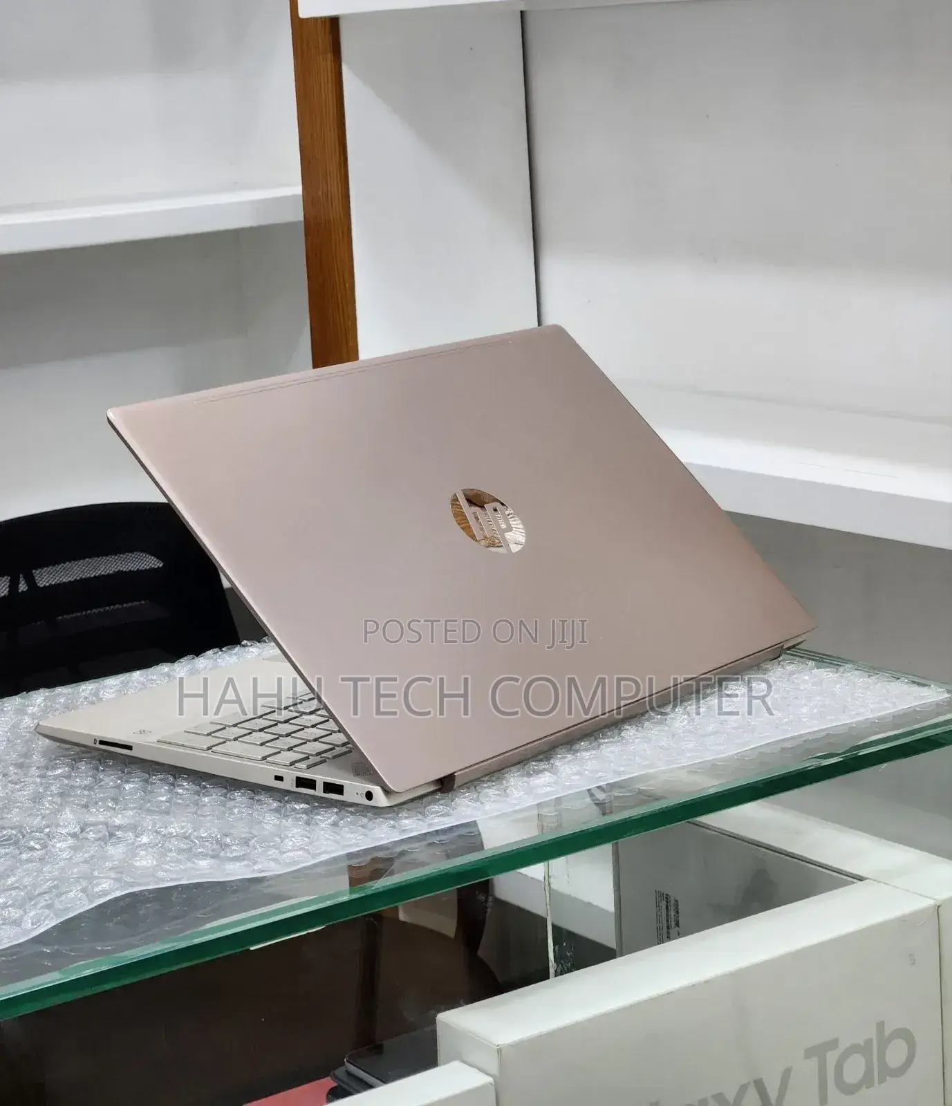 New Laptop HP Pavilion 15 8GB Intel Core i5 SSD 512GB