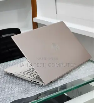 New Laptop HP Pavilion 15 8GB Intel Core i5 SSD 512GB