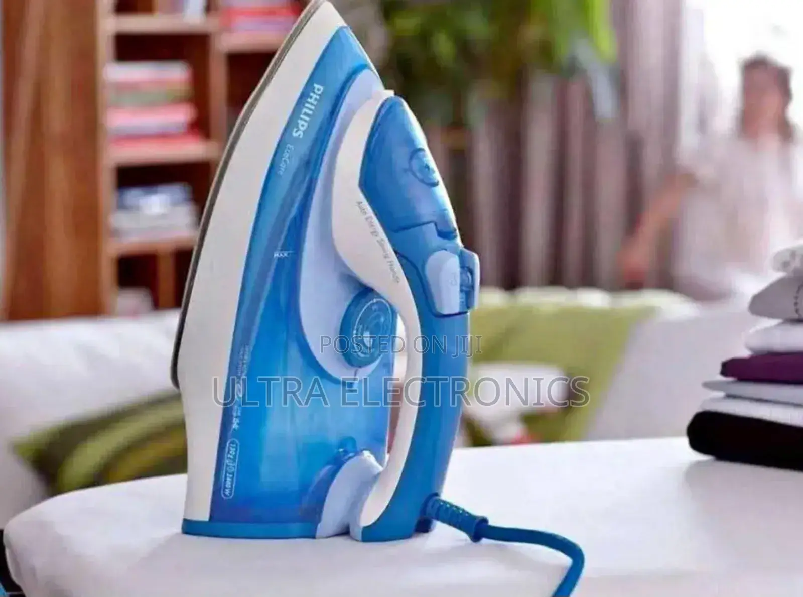 Philips Easyspeed Steam Iron in Blue and White