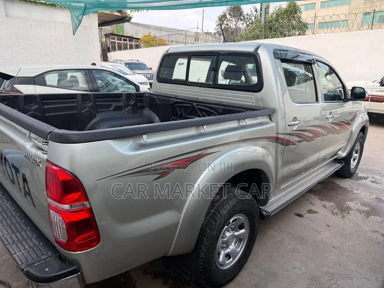 Toyota Hilux SR5 4x4 2014 Gold