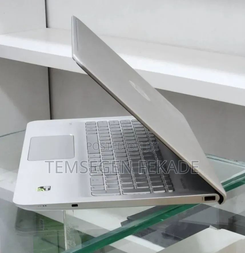 New Laptop HP Envy 15 12GB Intel Core i5 HDD+SSD 128GB