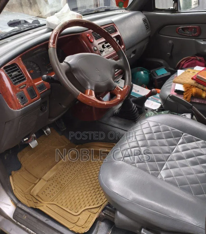Mitsubishi L200 2007 Silver