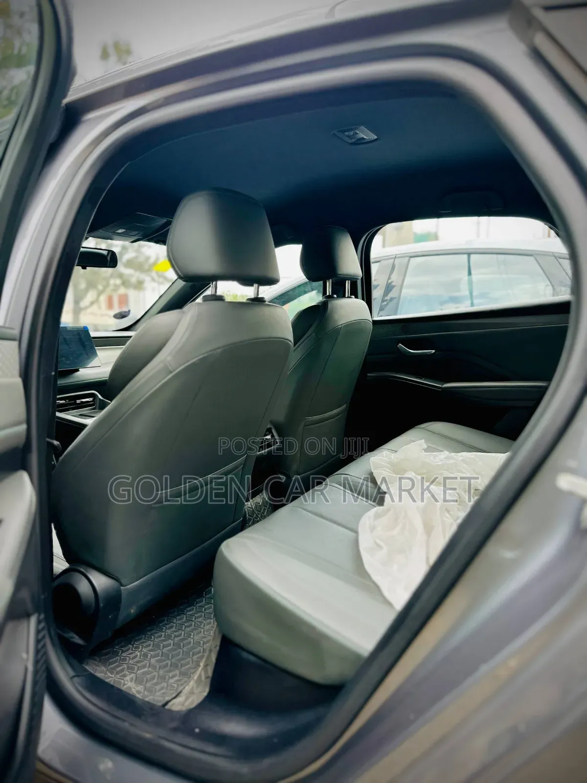 BYD Qin Plus DM-i 2025 Silver