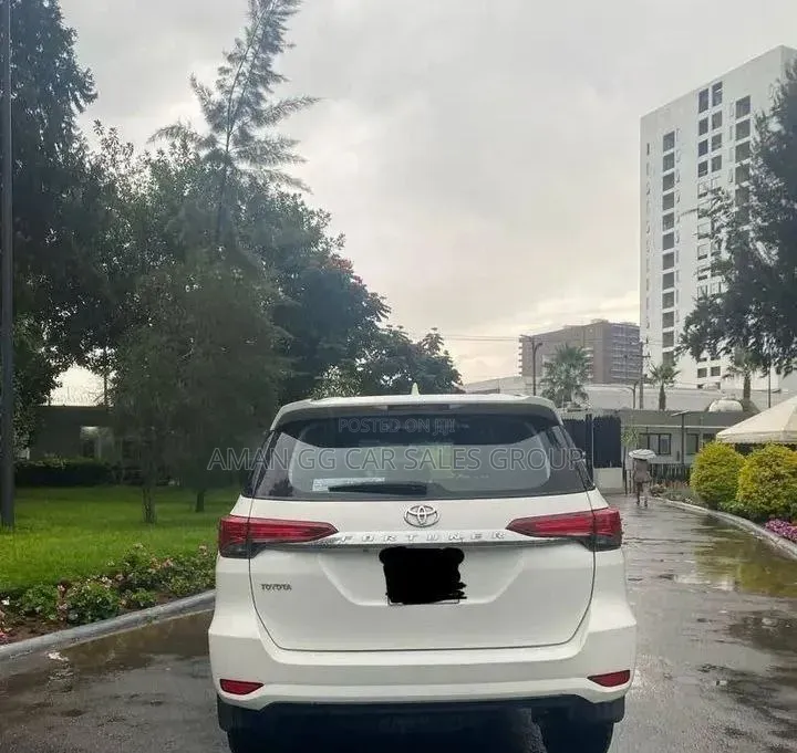 Toyota Fortuner 2019 White