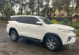 Toyota Fortuner 2019 White
