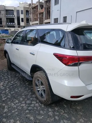 Toyota Fortuner 2019 White