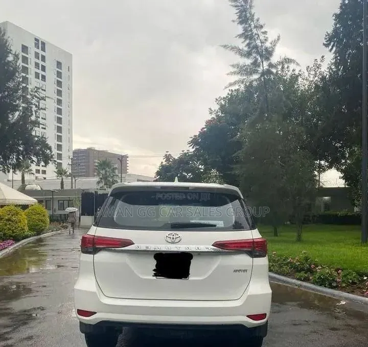 Toyota Fortuner 2019 White