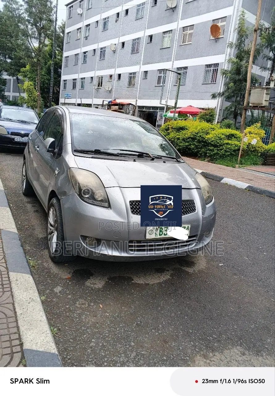 Toyota Yaris 2007 Gray