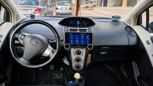 Toyota Yaris 2008 Gray