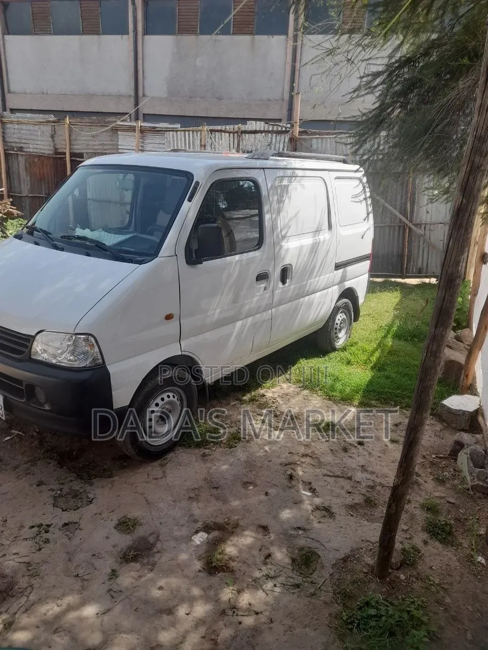 Suzuki Eeco 2025 White