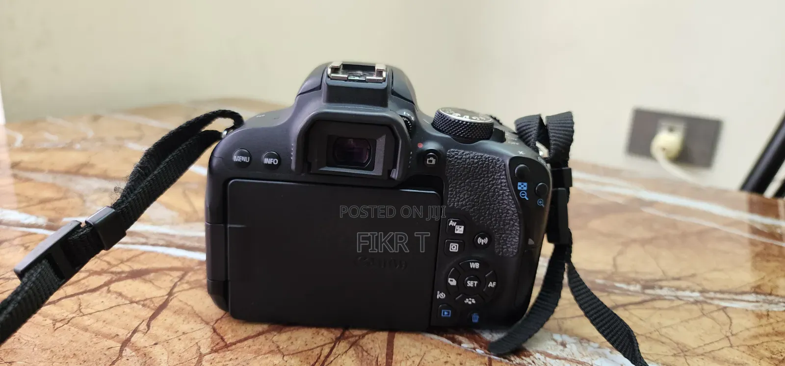 Canon 800d