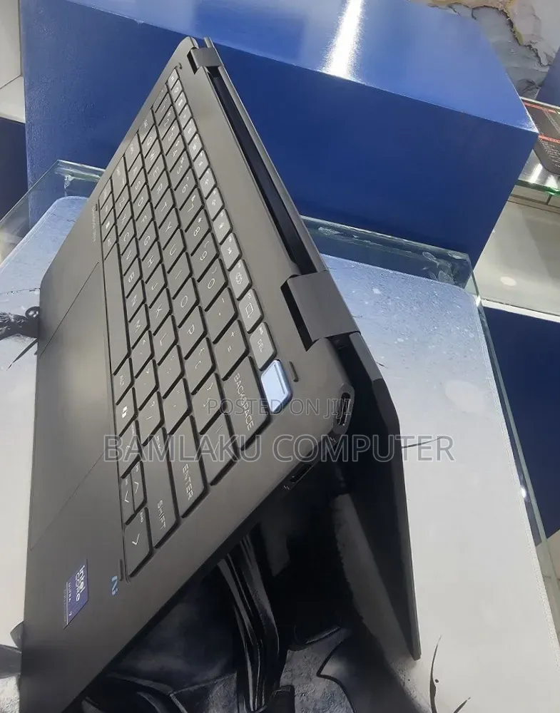 New Laptop HP OmniBook Ultra Flip 14" 16GB Intel Core Ultra 7 SSD 1T