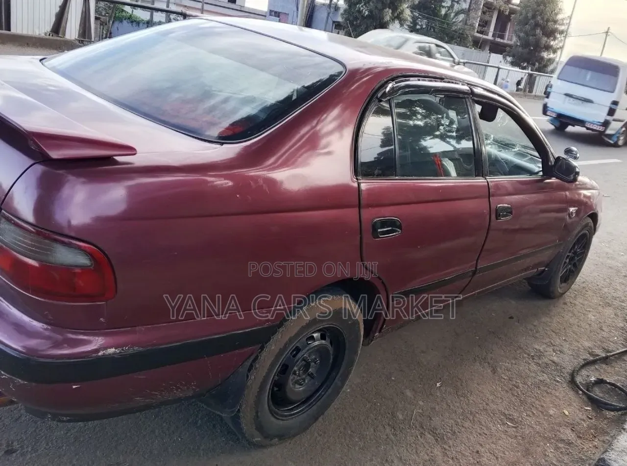 Toyota Carina E 1995 Red