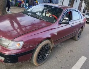 Toyota Carina E 1995 Red
