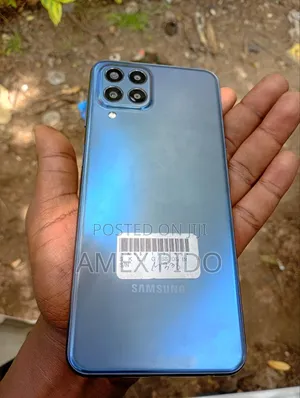 New Samsung Galaxy M33 5G 128 GB Blue